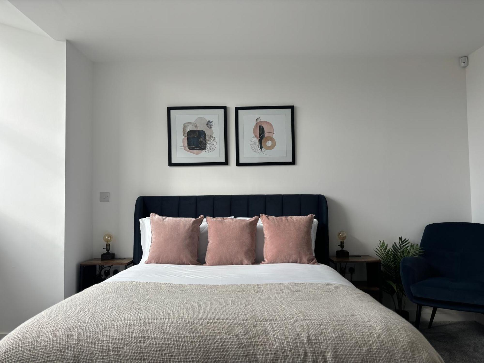 Manchester Apt, Free Parking, Business, Couples & Families Экстерьер фото